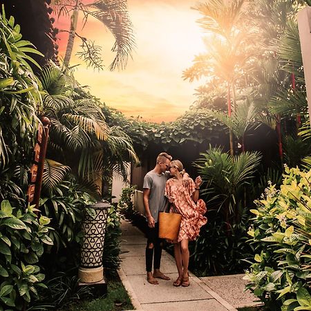 Villa Alaya Dedaun Kuta Legian Esterno foto