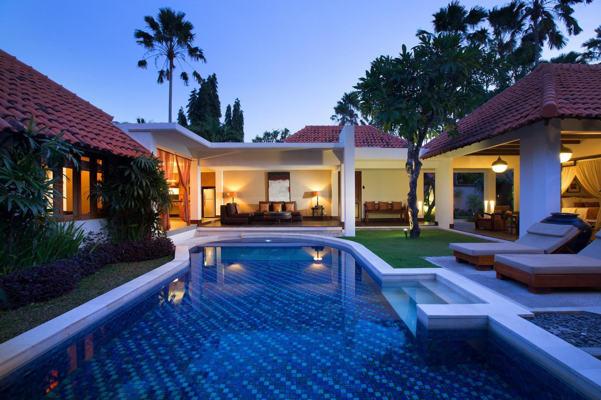 Villa Alaya Dedaun Kuta Legian Esterno foto