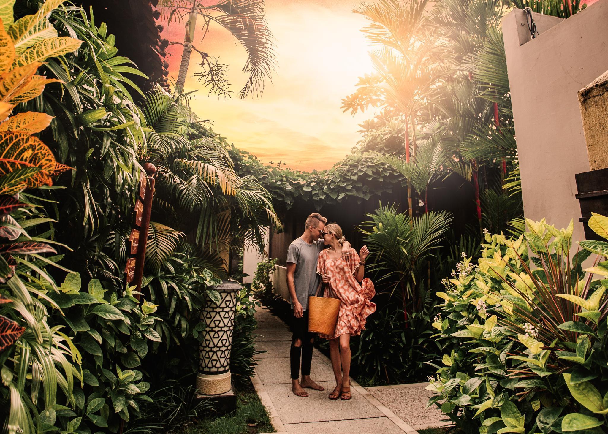 Villa Alaya Dedaun Kuta Legian Esterno foto