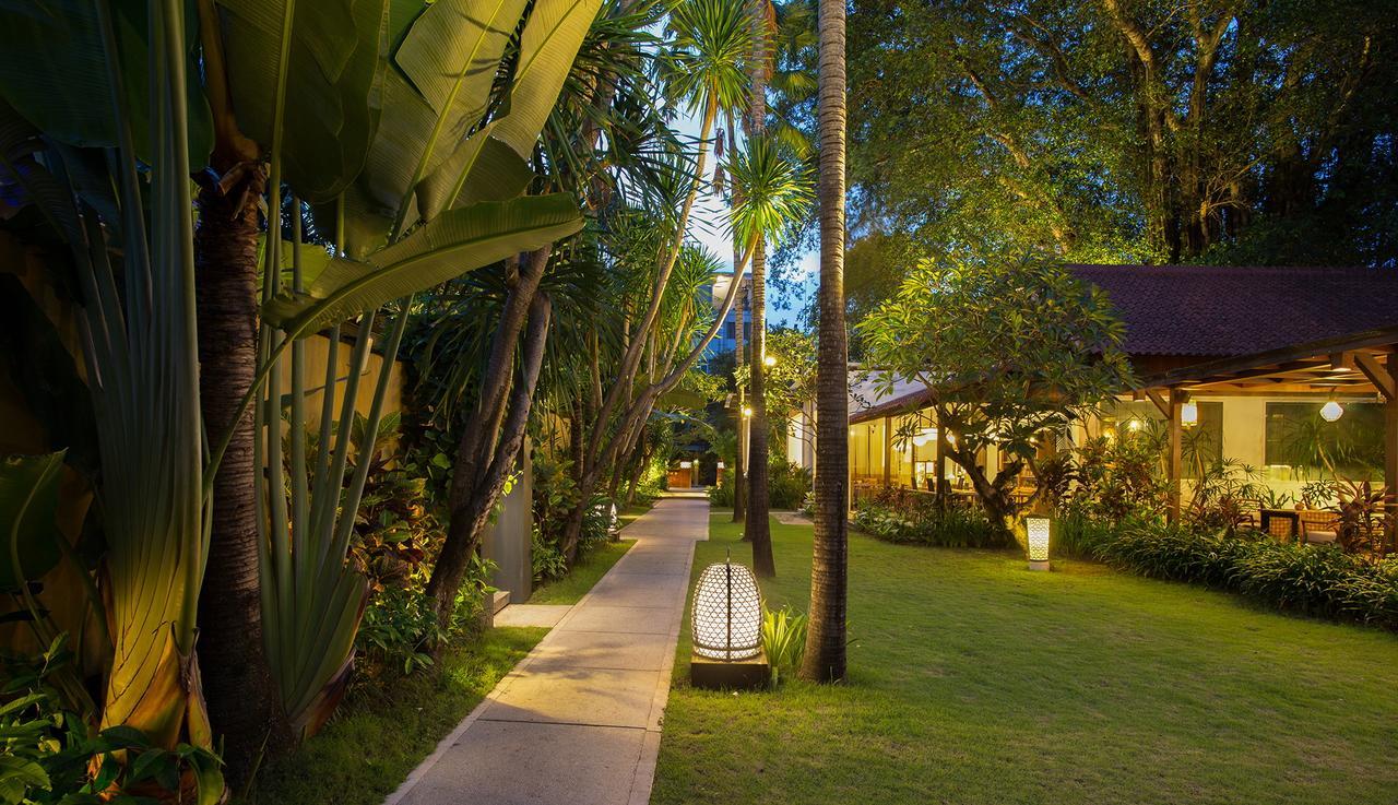 Villa Alaya Dedaun Kuta Legian Esterno foto